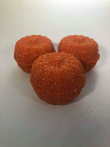 3 small pumpkin bath bombs